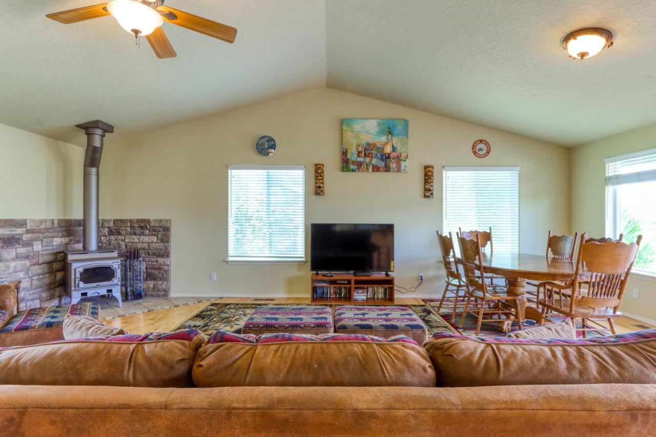 Meadow Walk Cabin ลาปีน ภายนอก รูปภาพ